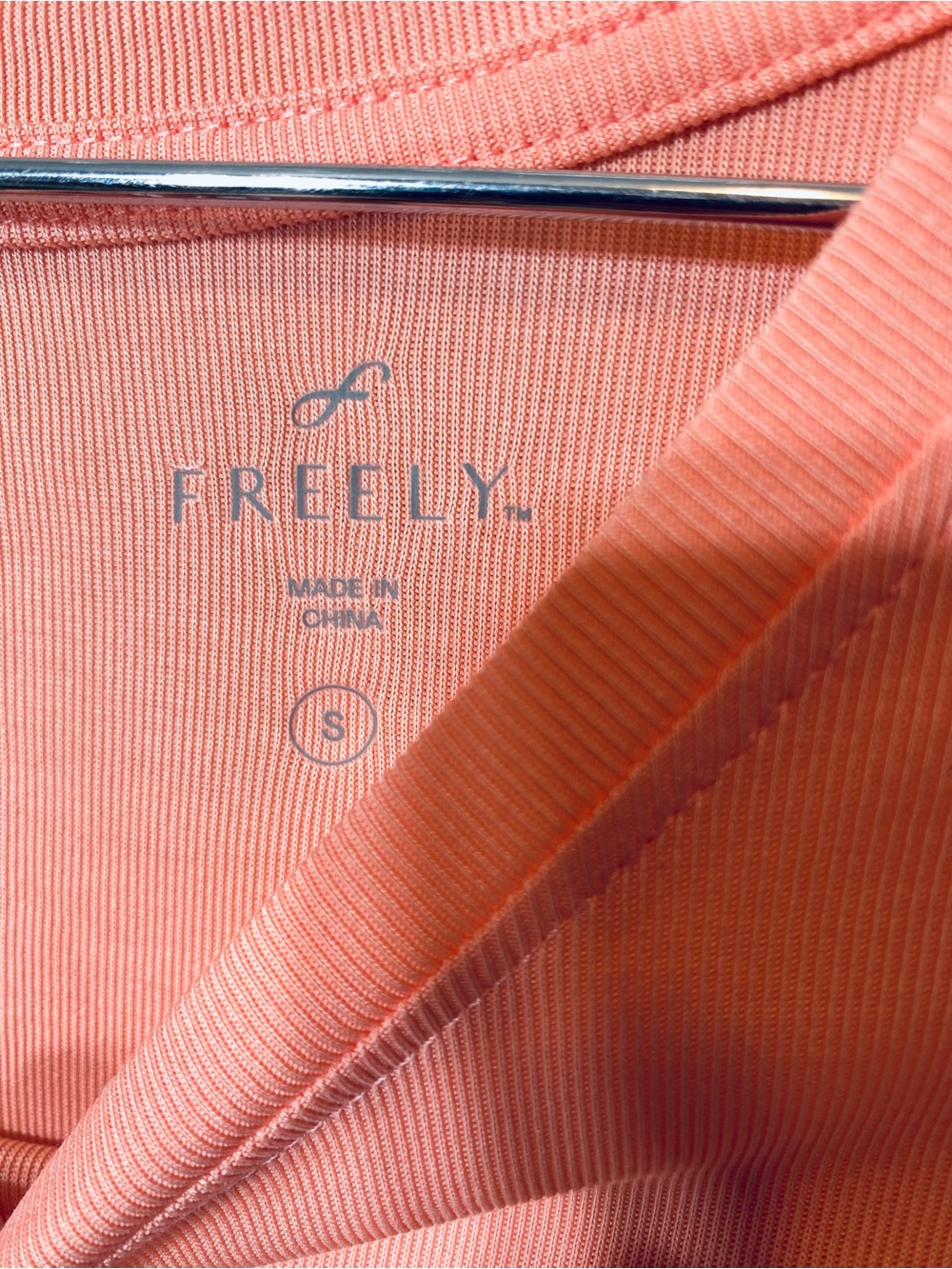 Freely Athletic Top - Picture 3 of 4